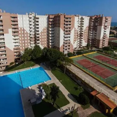 Con Gran Piscina De Temporada A 200 Metros De La Playa *