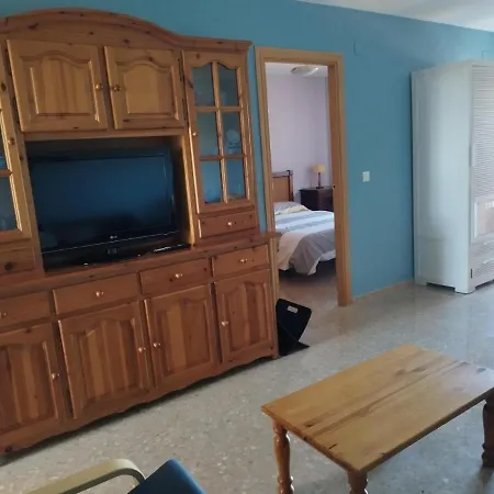 Con Gran Piscina De Temporada A 200 Metros De La Playa Apartman